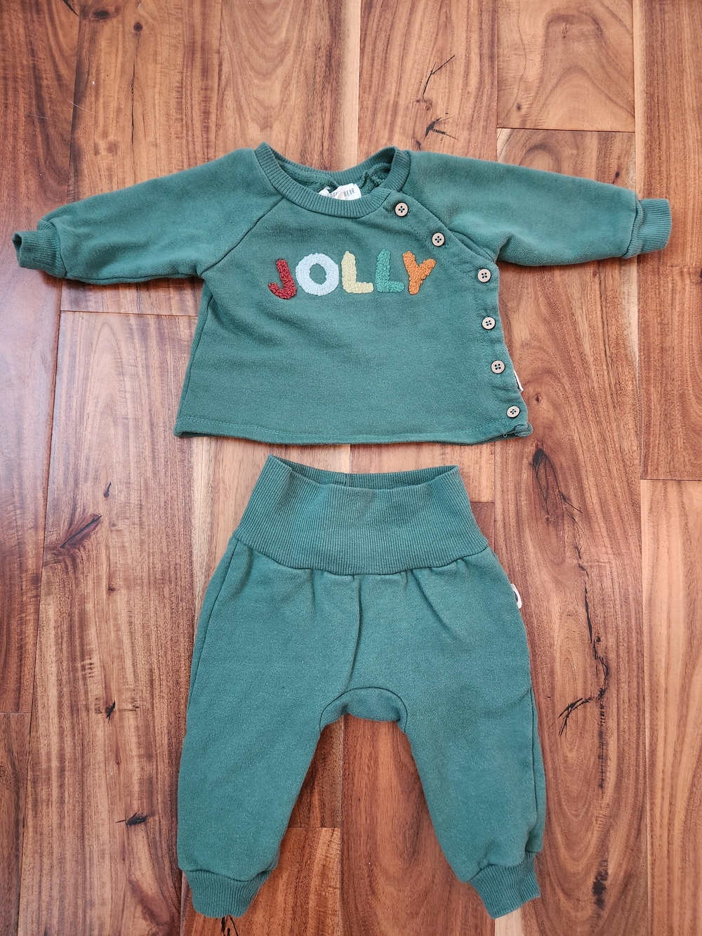 Rabbit + Bear Organic Cotton Green Jolly 2 Piece Set.  3-6m